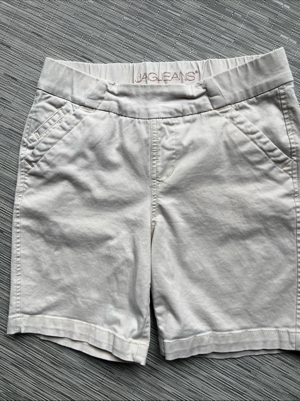 Jag Jeans Cream Casual Bermuda Shorts